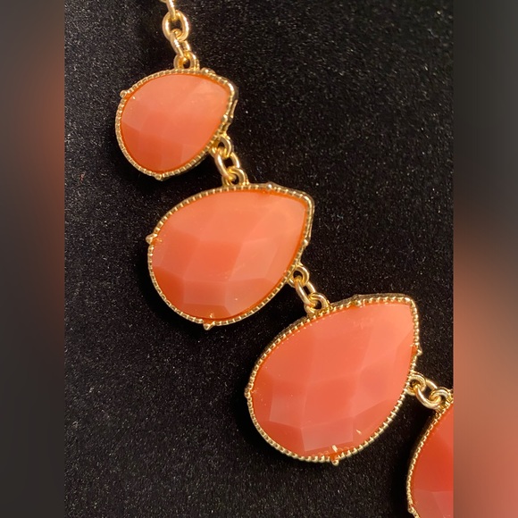 Beautiful Peach Adjustable Statement Necklace - Picture 4 of 12